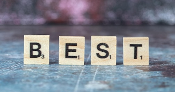 Best writing with black letters on wooden dices